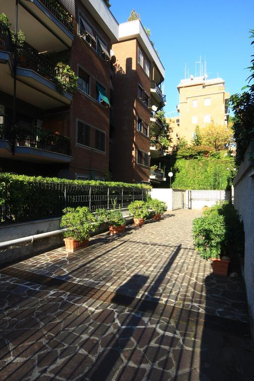 B&B Viale Dei Colli Portuensi 589 Rome Buitenkant foto